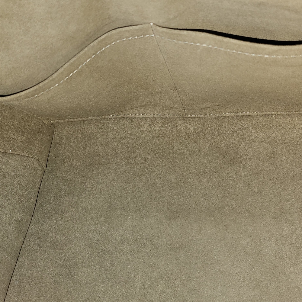 Louis Vuitton Courtney MM - Picture 9 of 9